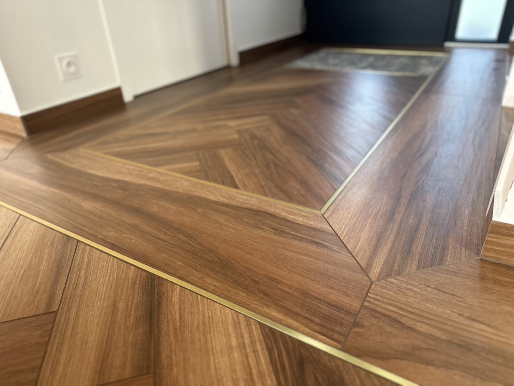 Carrelage avec Jonction Laiton